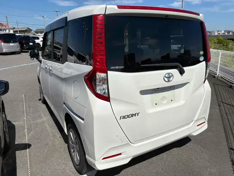 TOYOTA ROOMY G-T Image 2