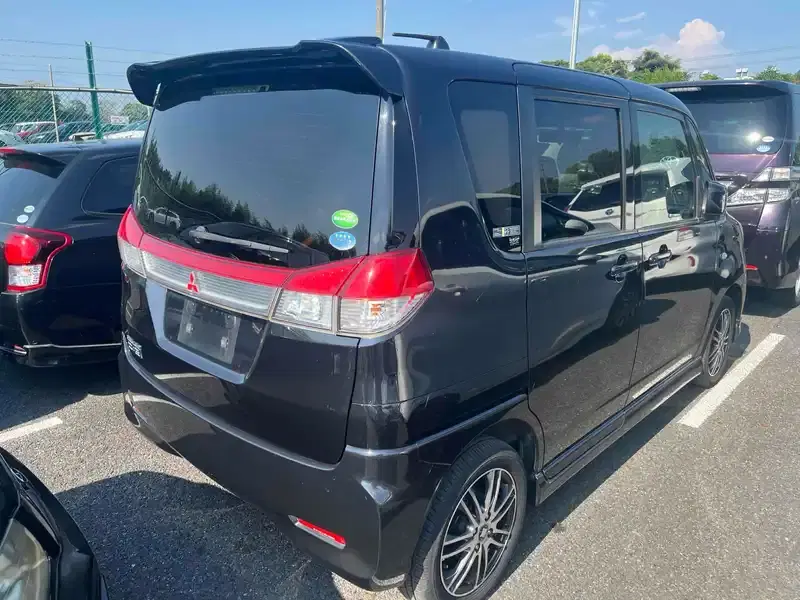 MITSUBISHI DELICA D:2 X Image 19