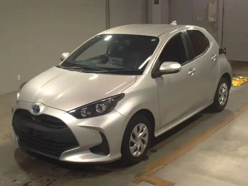 TOYOTA YARIS HYBRID X Image 3