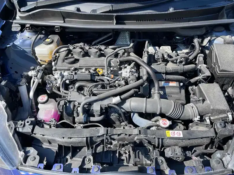 TOYOTA YARIS HYBRID X Image 15
