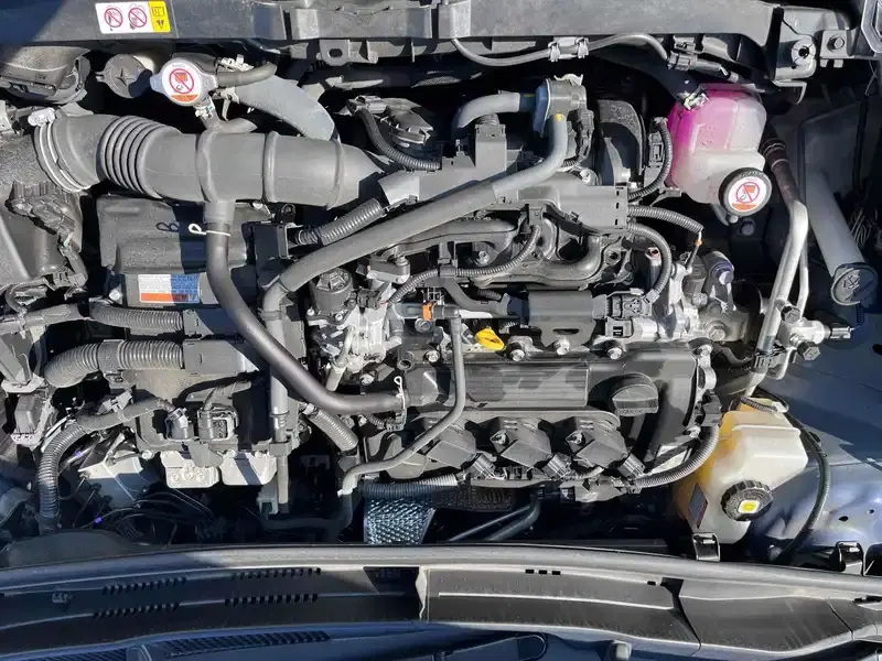 TOYOTA YARIS HYBRID X Image 33