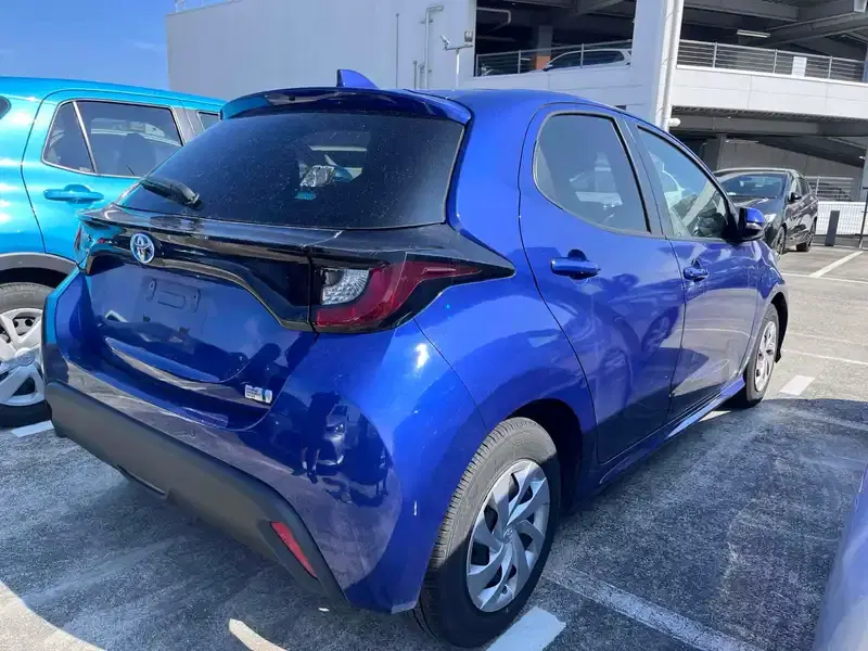 TOYOTA YARIS HYBRID X Image 32