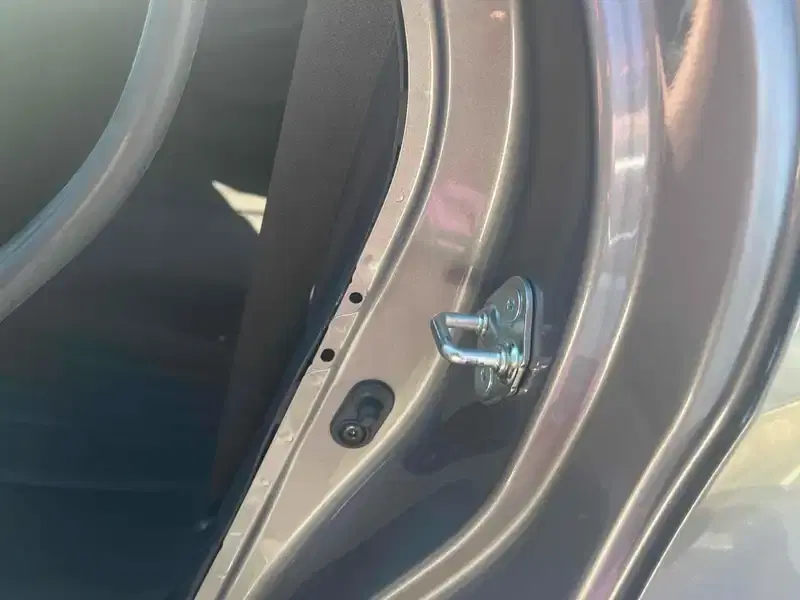 TOYOTA YARIS HYBRID X Image 23