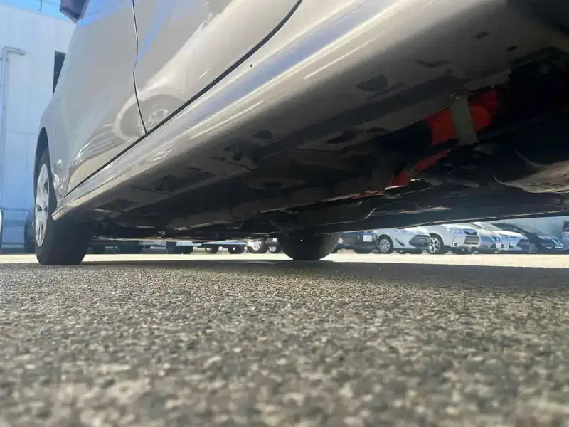 TOYOTA YARIS HYBRID X Image 26