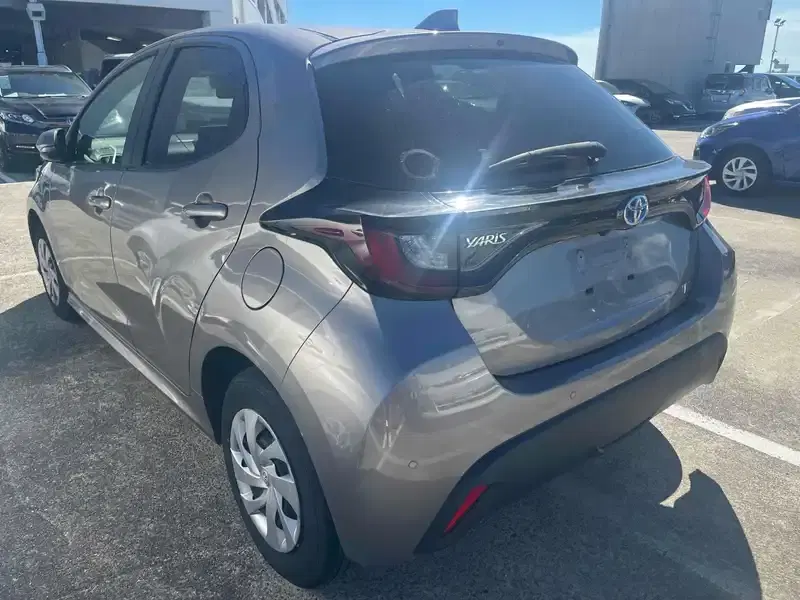 TOYOTA YARIS HYBRID X Image 29
