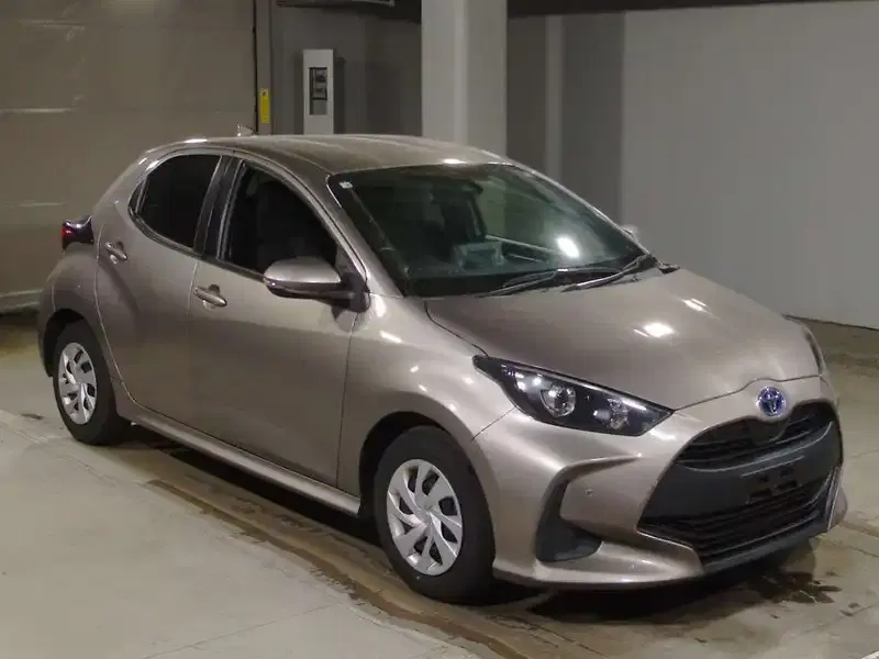 TOYOTA YARIS HYBRID X Image 4