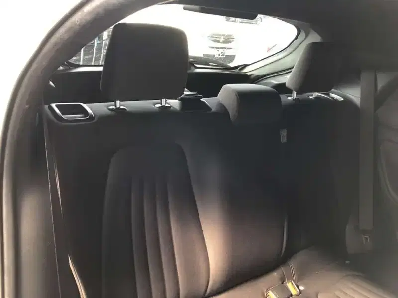 TOYOTA YARIS HYBRID X Image 7