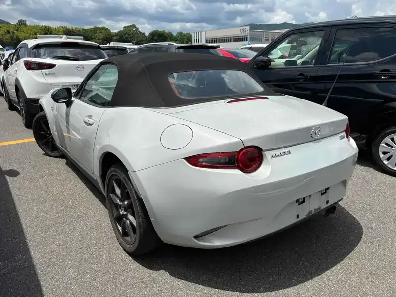 MAZDA ROADSTER S SPECIAL PACKAGE Image 2