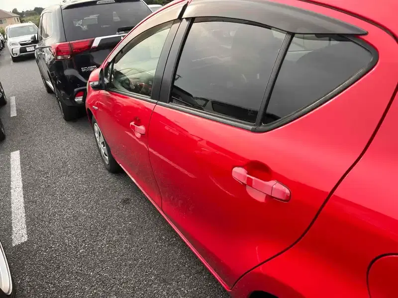TOYOTA AQUA S Image 22