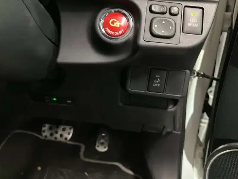 TOYOTA AQUA G G'S Image 6
