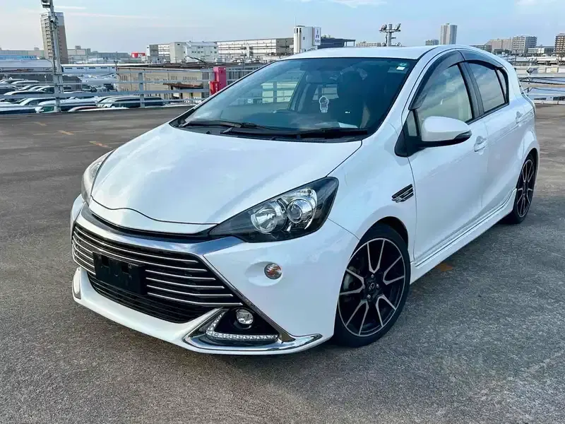 TOYOTA AQUA G G'S Image 3