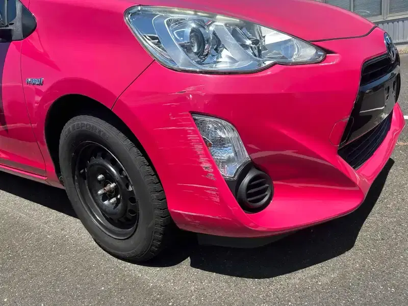 TOYOTA AQUA S Image 20
