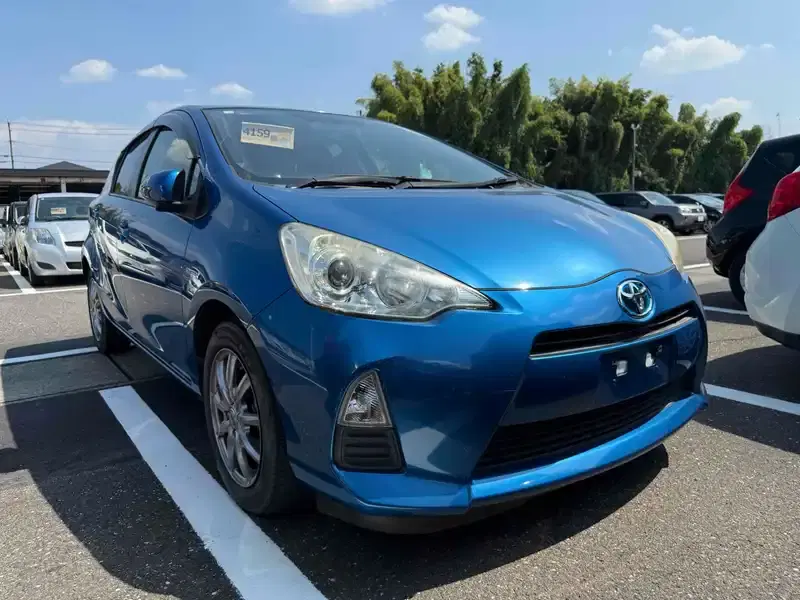 TOYOTA AQUA G Image 1