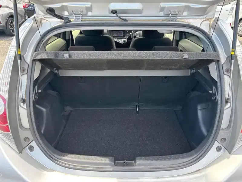 TOYOTA AQUA G Image 15