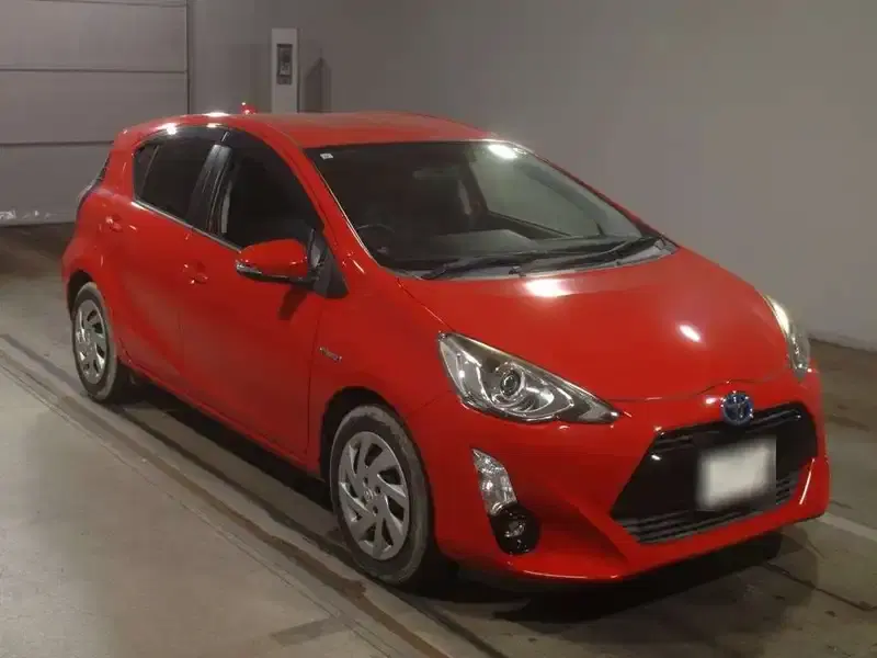 TOYOTA AQUA G BLACK SOFT LEATHER Image 6