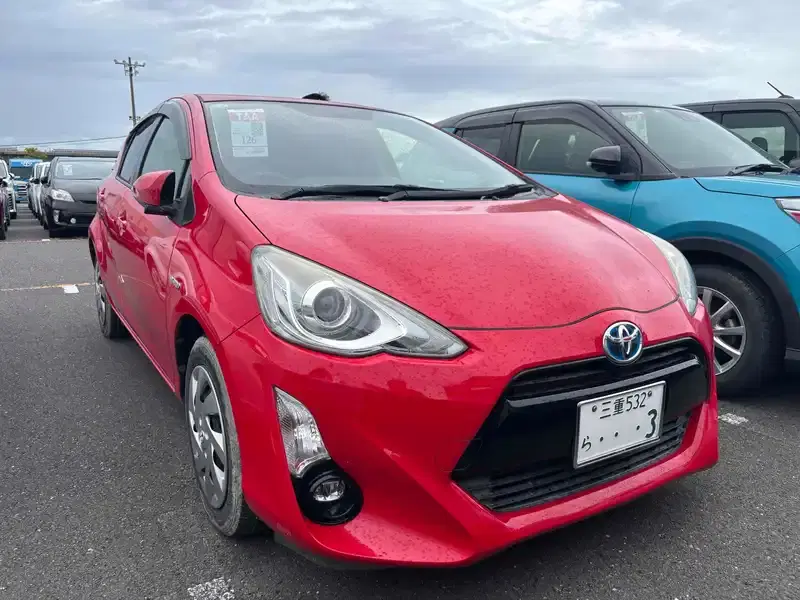 TOYOTA AQUA G BLACK SOFT LEATHER Image 1