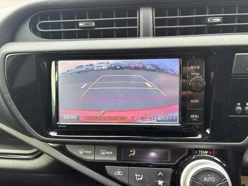 TOYOTA AQUA G BLACK SOFT LEATHER Image 17