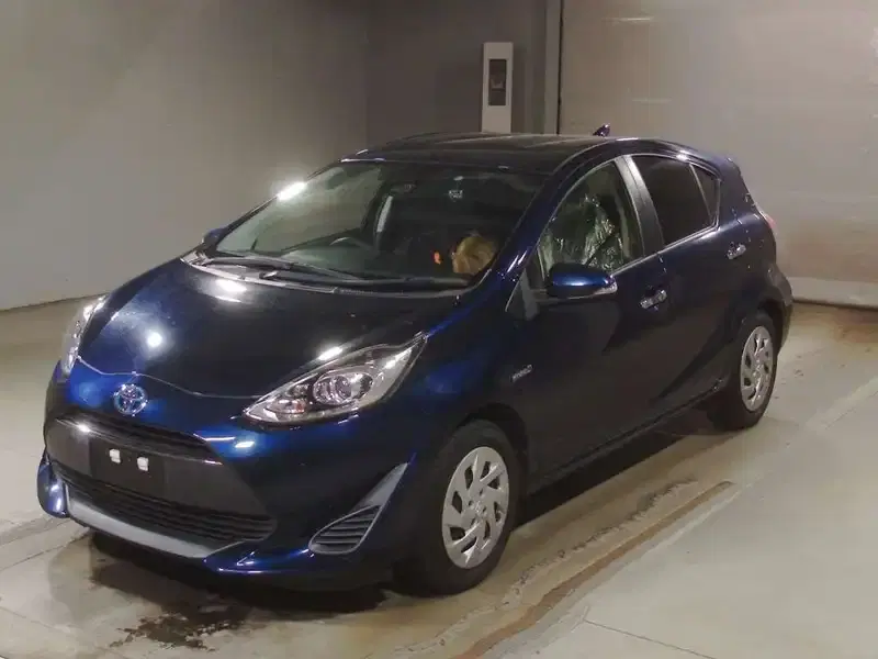 TOYOTA AQUA S STYLE BLACK Image 3