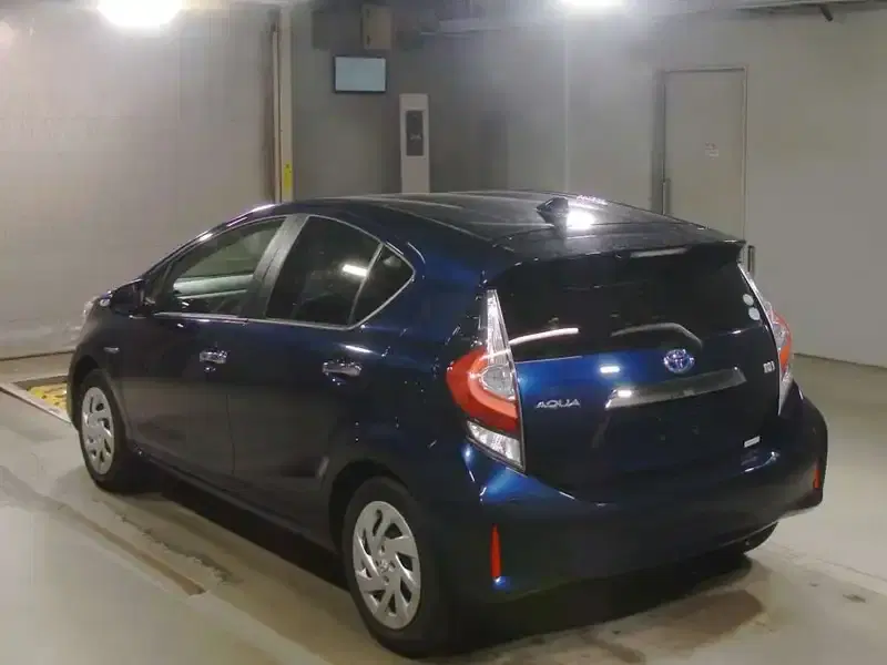 TOYOTA AQUA S STYLE BLACK Image 7