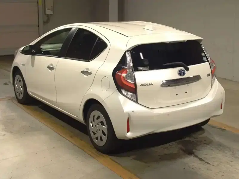 TOYOTA AQUA S STYLE BLACK Image 7
