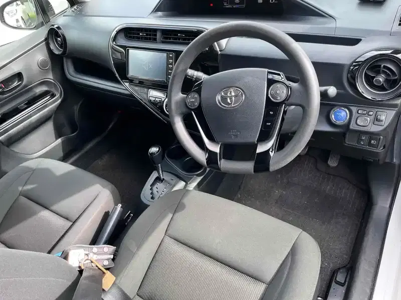 TOYOTA AQUA S STYLE BLACK Image 11