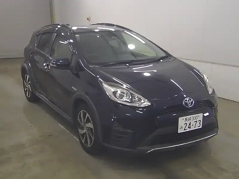 TOYOTA AQUA CROSSOVER Image 3