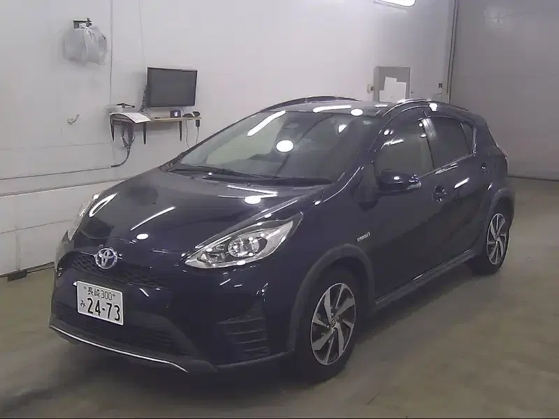 TOYOTA AQUA CROSSOVER Image 6