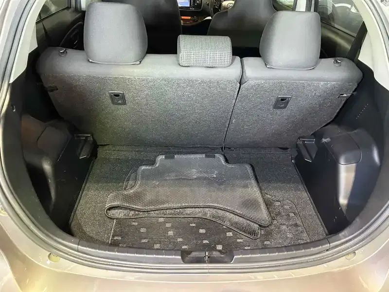 TOYOTA VITZ HYBRID F Image 15
