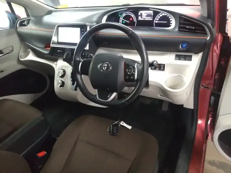 TOYOTA SIENTA HYBRID G Image 3