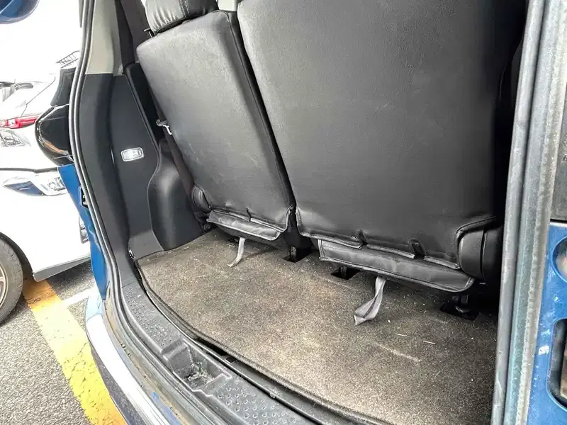 TOYOTA SIENTA HYBRID G Image 11