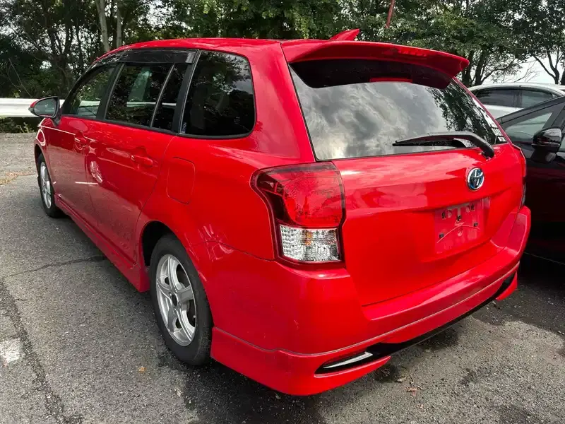 TOYOTA COROLLA FIELDER HYBRID G Image 2