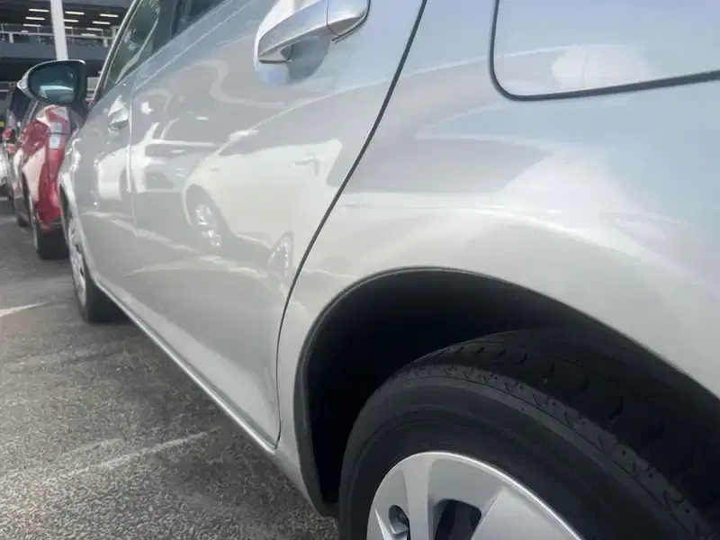 TOYOTA COROLLA AXIO HYBRID Image 10