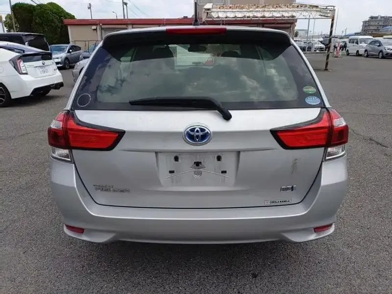 TOYOTA COROLLA FIELDER HYBRID Image 15