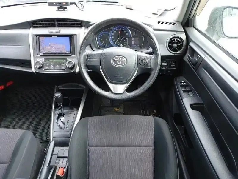TOYOTA COROLLA FIELDER HYBRID Image 3