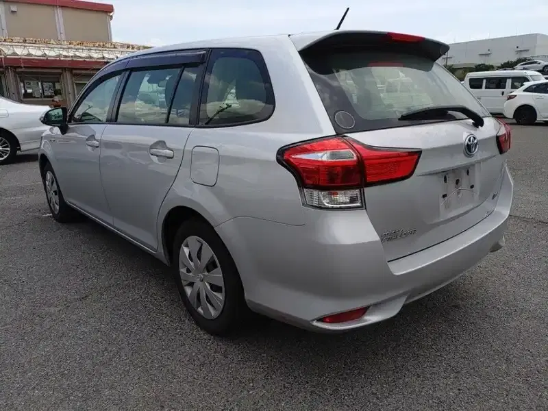 TOYOTA COROLLA FIELDER HYBRID Image 16