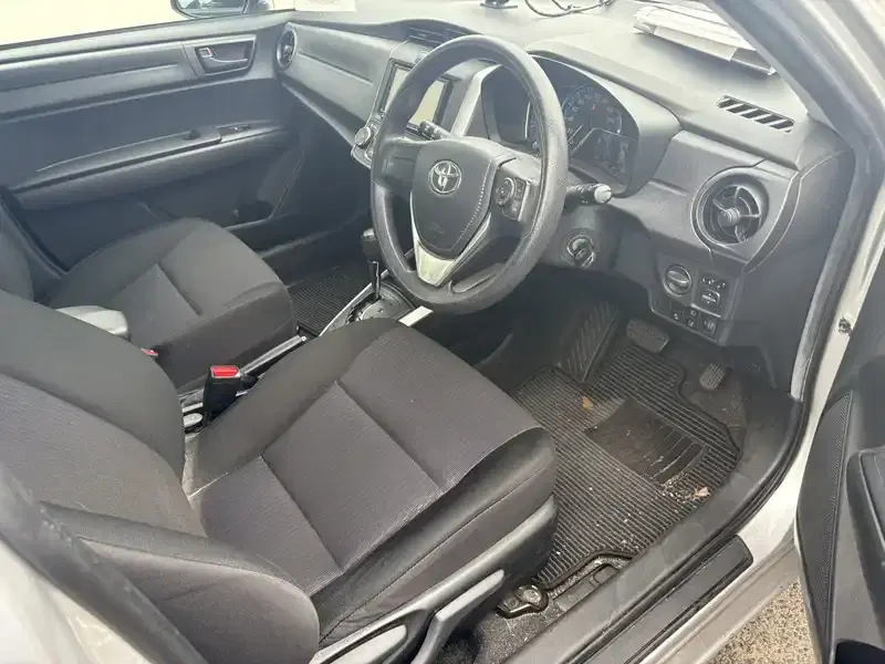 TOYOTA COROLLA FIELDER HYBRID Image 4