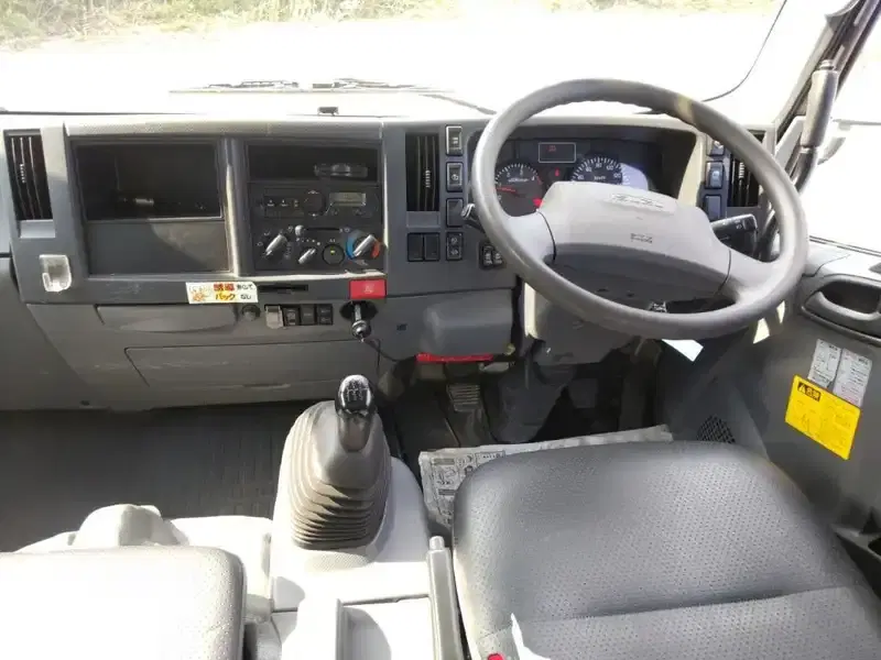 ISUZU ELF TRUCK 4D OTHERS Image 3