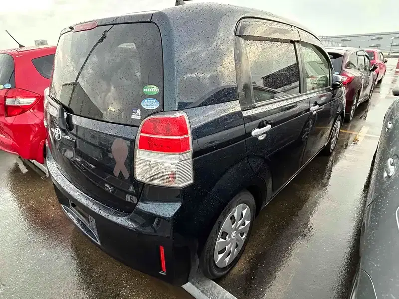 TOYOTA SPADE G Image 2