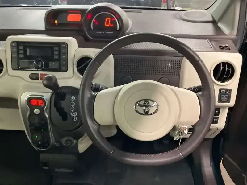 TOYOTA SPADE G Image 8