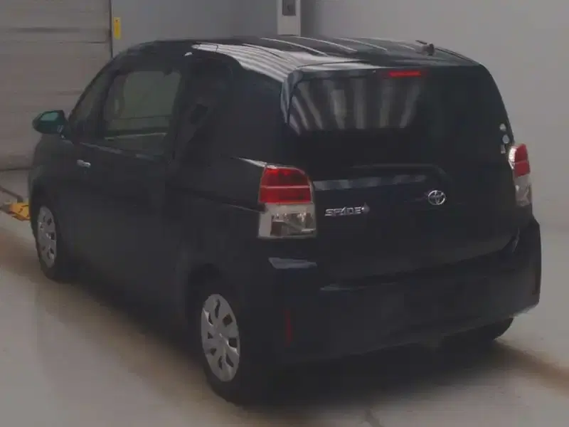 TOYOTA SPADE G Image 7