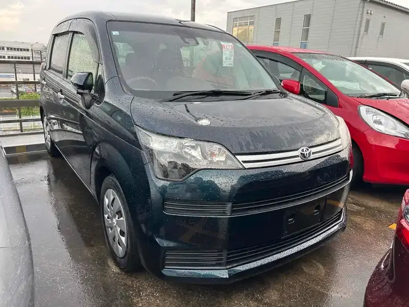 2016 Toyota SPADE 77,000 km