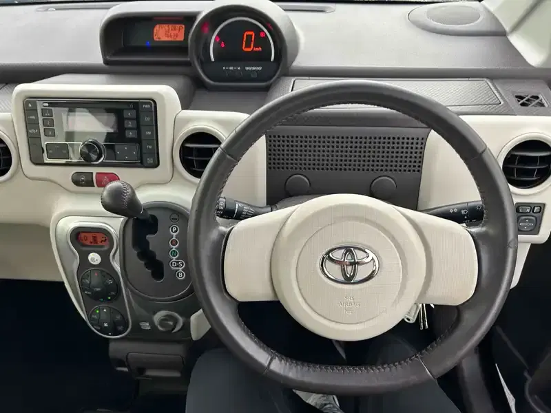 TOYOTA SPADE G Image 14