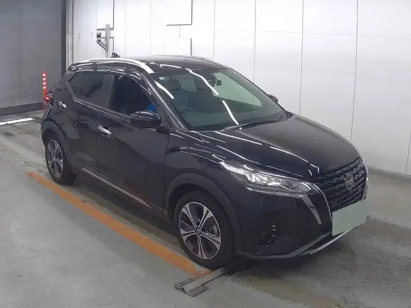 NISSAN KICKS X Image 1