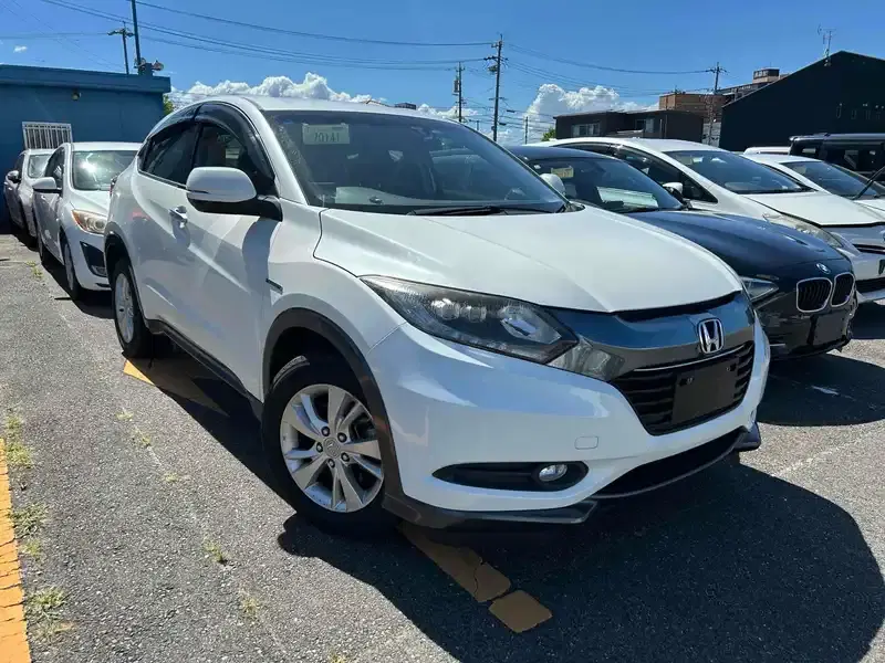 HONDA VEZEL HYBRID X Image 1