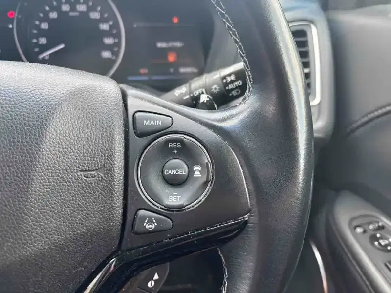 HONDA VEZEL HYBRID Z HONDA SENSING Image 11