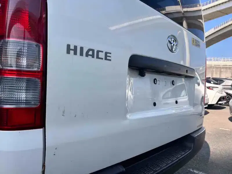 TOYOTA HIACE VAN LONGDX Image 9
