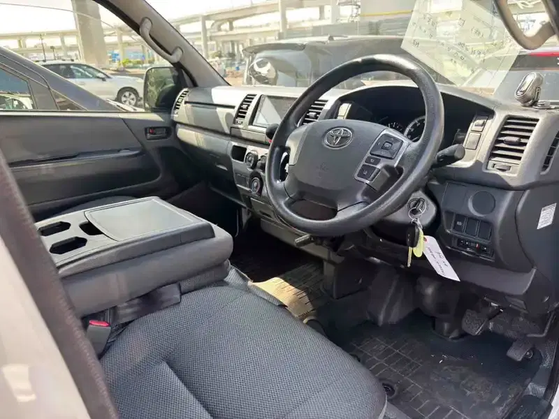 TOYOTA HIACE VAN LONGDX Image 15