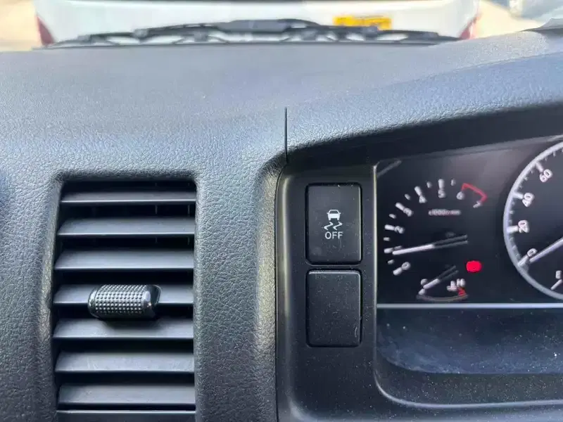 TOYOTA HIACE VAN LONGDX Image 15