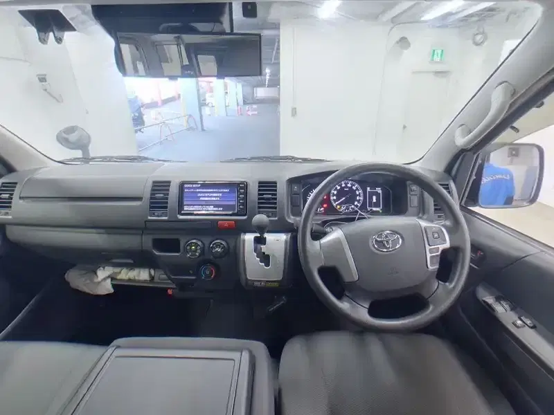 TOYOTA HIACE VAN 5D LONG DX GL PACKAGE JUSTLOW Image 3