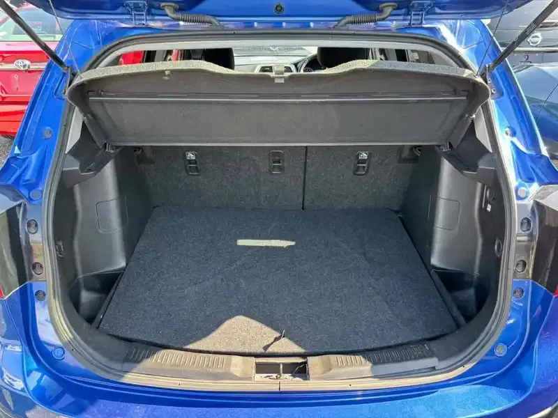 SUZUKI SX4 S CROSS BASE GRADE Image 9